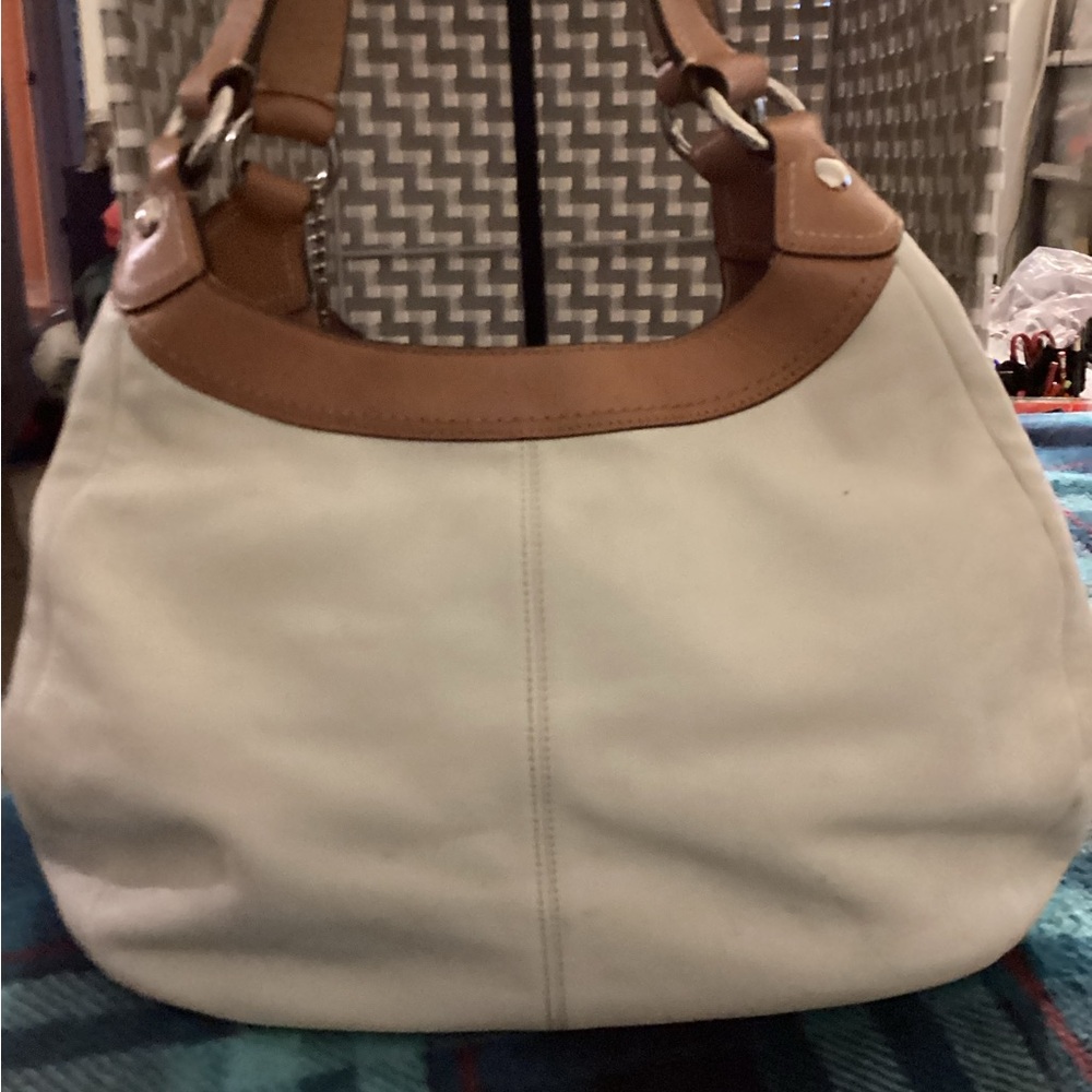 Coach Soho Lynn Hobo Buckle Bag  D1069-F15075 - Picture 2 of 13